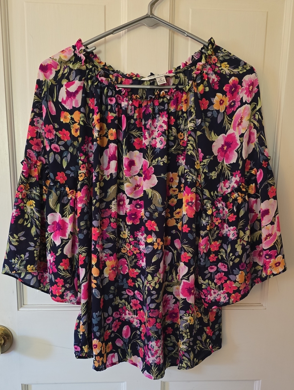 GORGEOUS! Floral Off-Shoulder Peasant Top With Flared Arms Size M